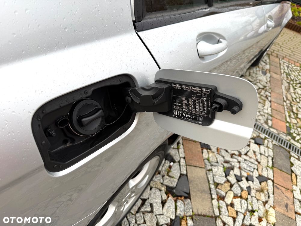 Mercedes-Benz Klasa C 180 T Kompressor Automatik Classic - 9