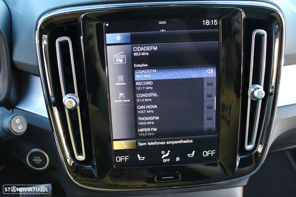 Volvo XC 40 1.5 T2 Plus Dark Auto - 24