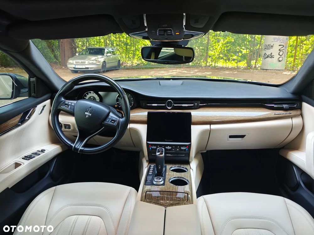 Maserati Quattroporte GT - 11