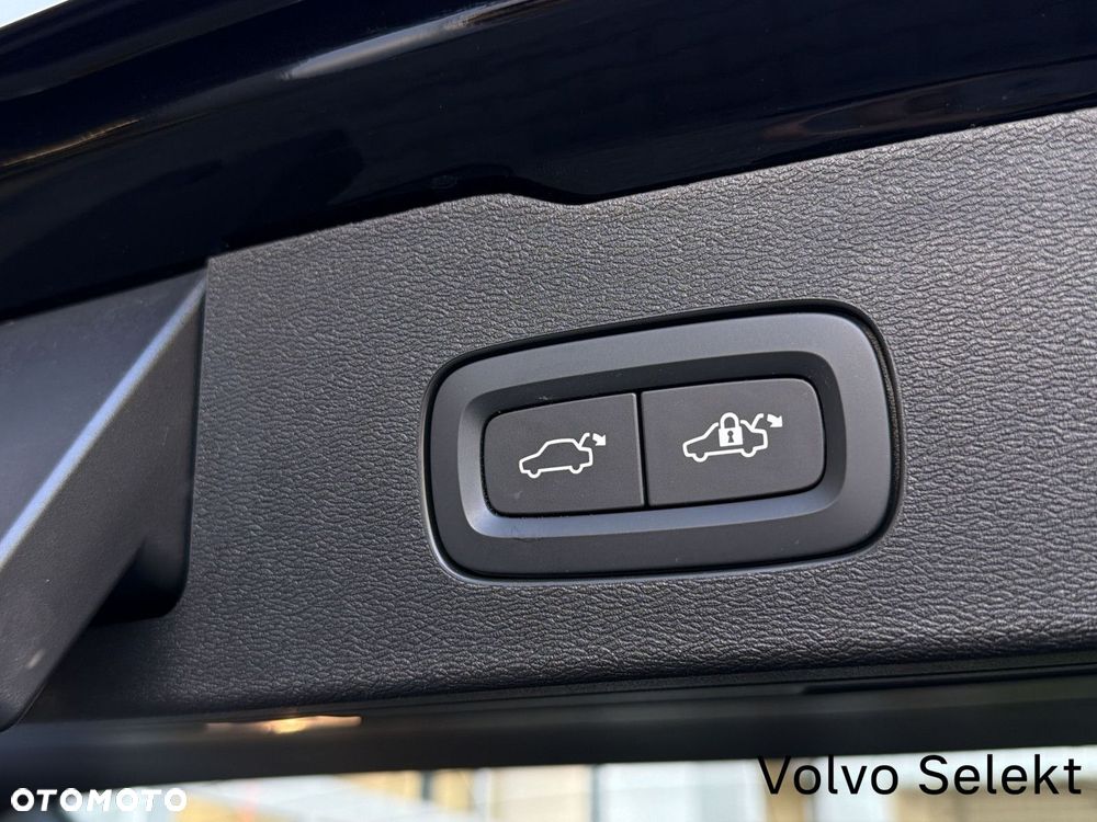 Volvo V60 Cross Country - 13