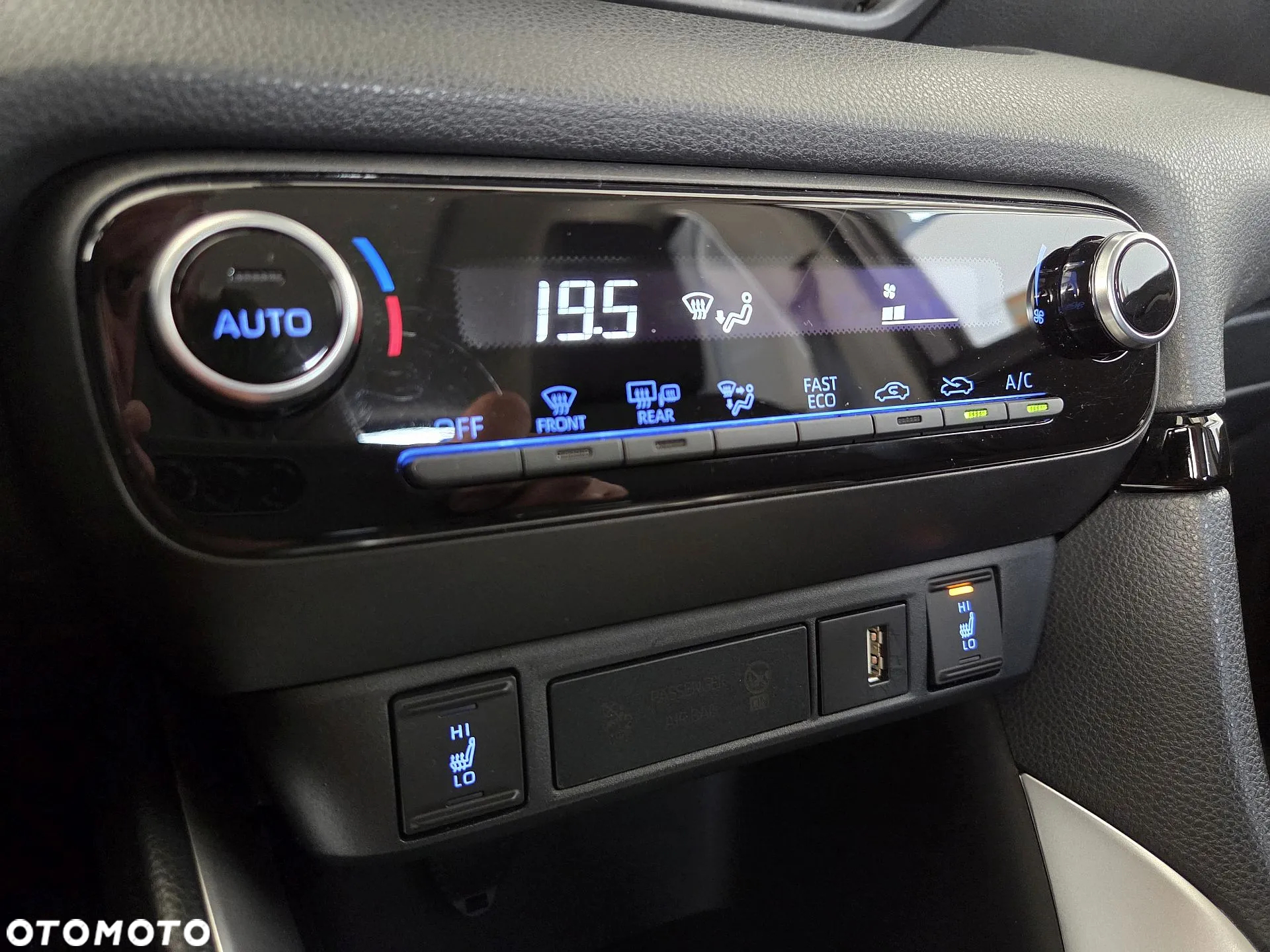Toyota Yaris Hybrid 1.5 Comfort - 24