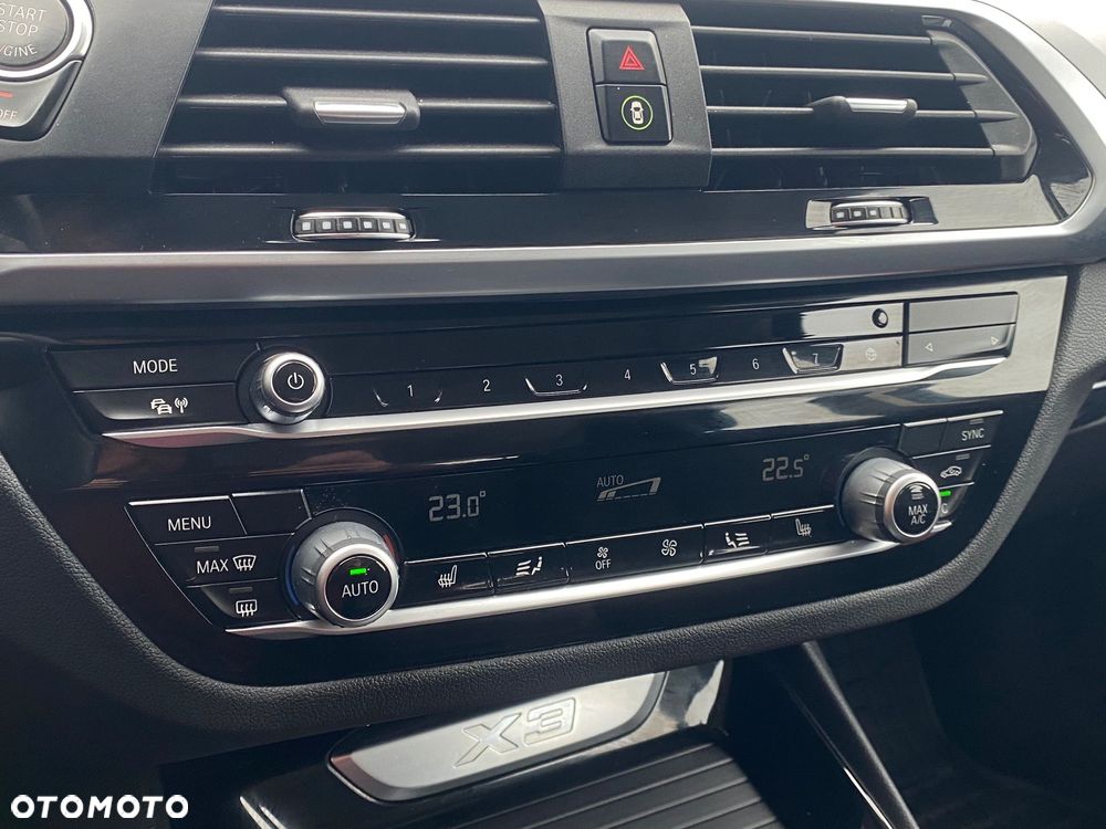 BMW X3 xDrive20i Advantage - 19