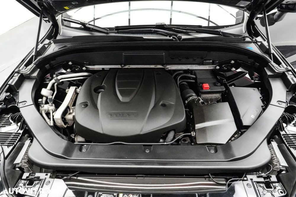 Volvo XC 60 B5 MHEV AWD Inscription - 27