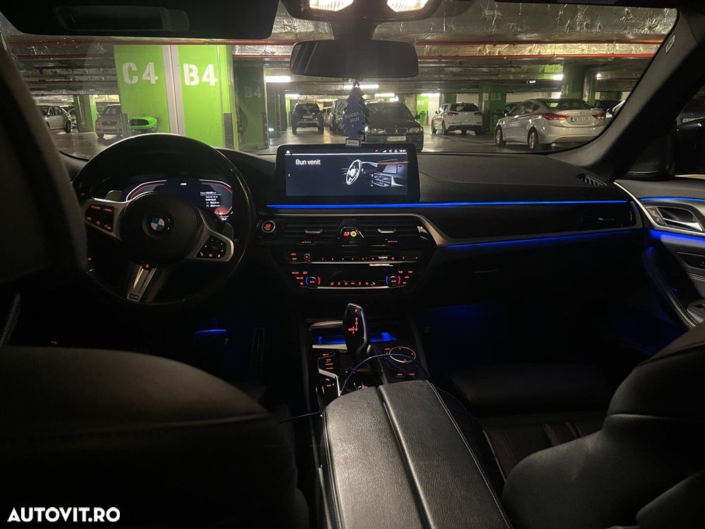 BMW Seria 5 530i AT MHEV - 31