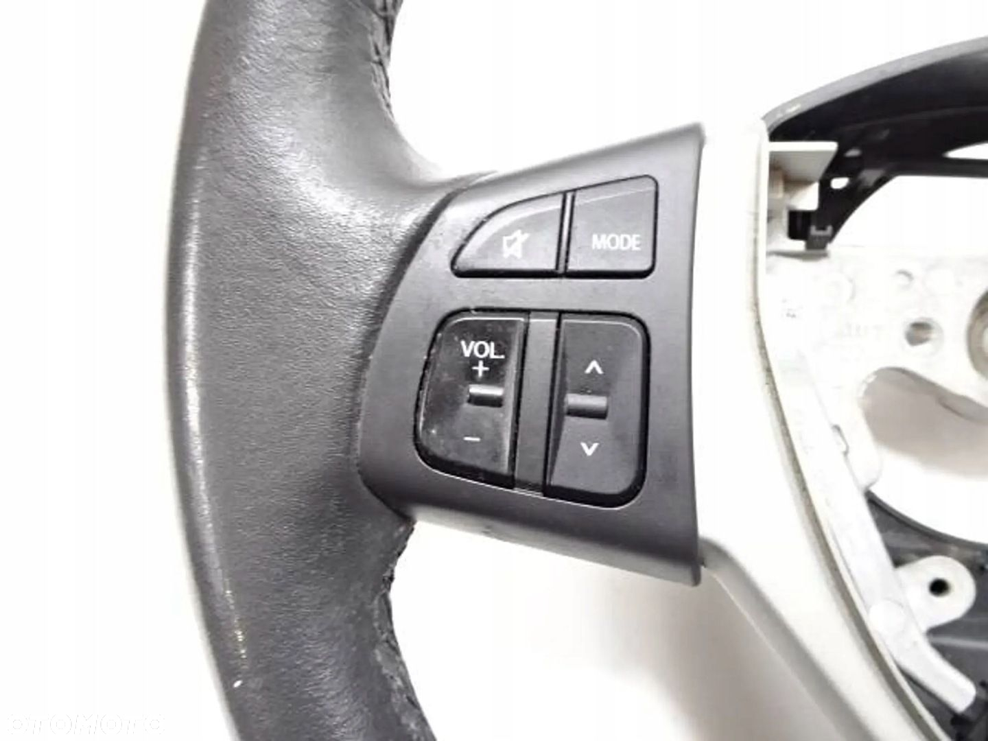 Kierownica SKÓRA MULTI Suzuki Swift MK7 - 10