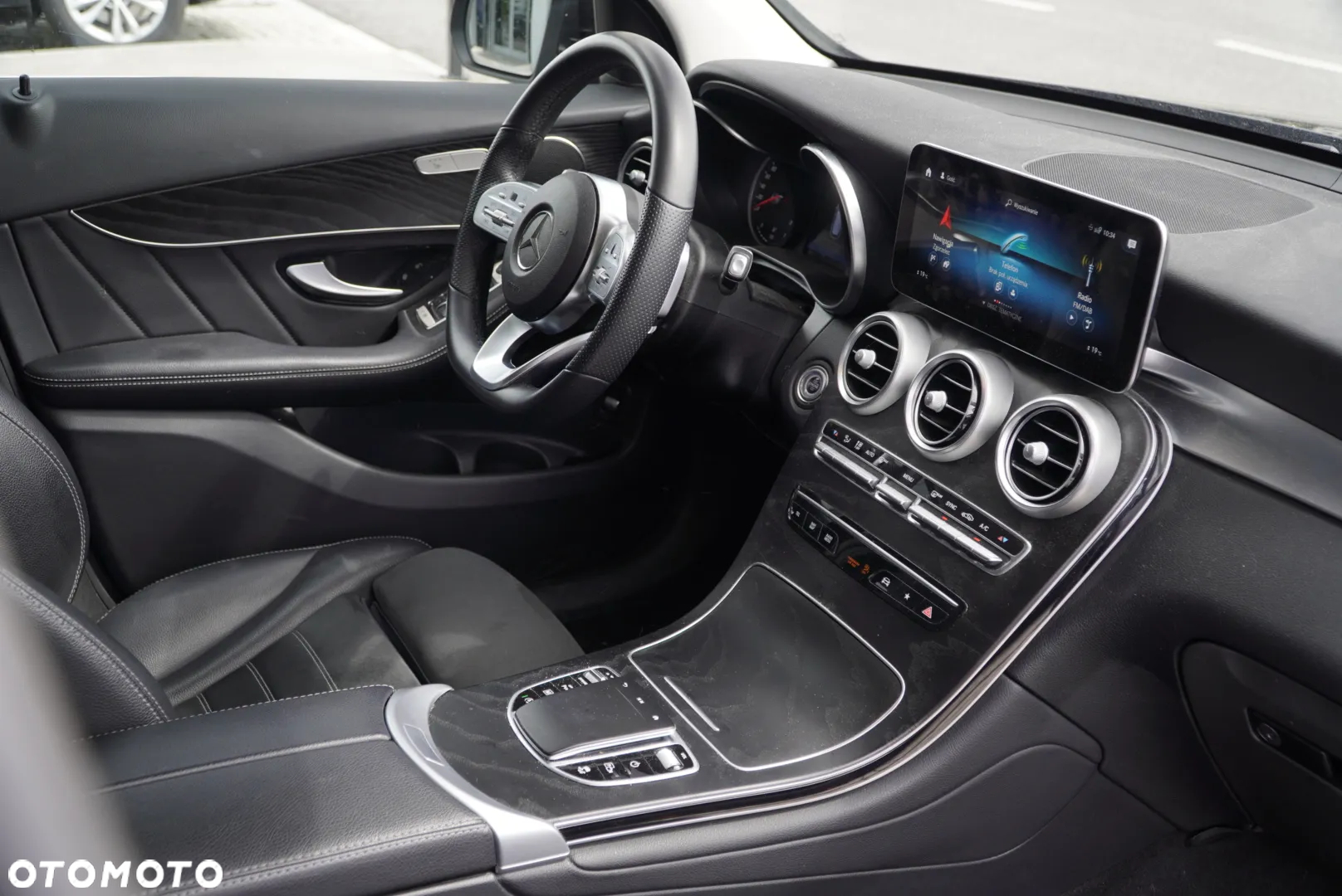 Mercedes-Benz GLC 200 d 4-Matic Business Edition - 16
