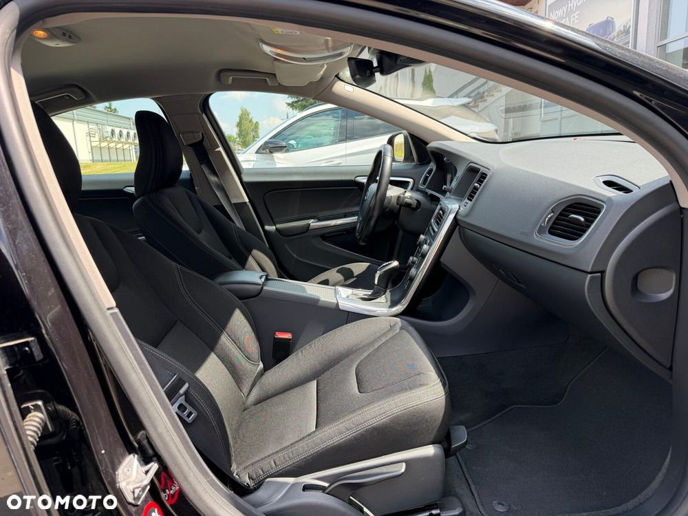 Volvo S60 T3 Drive-E Kinetic - 26