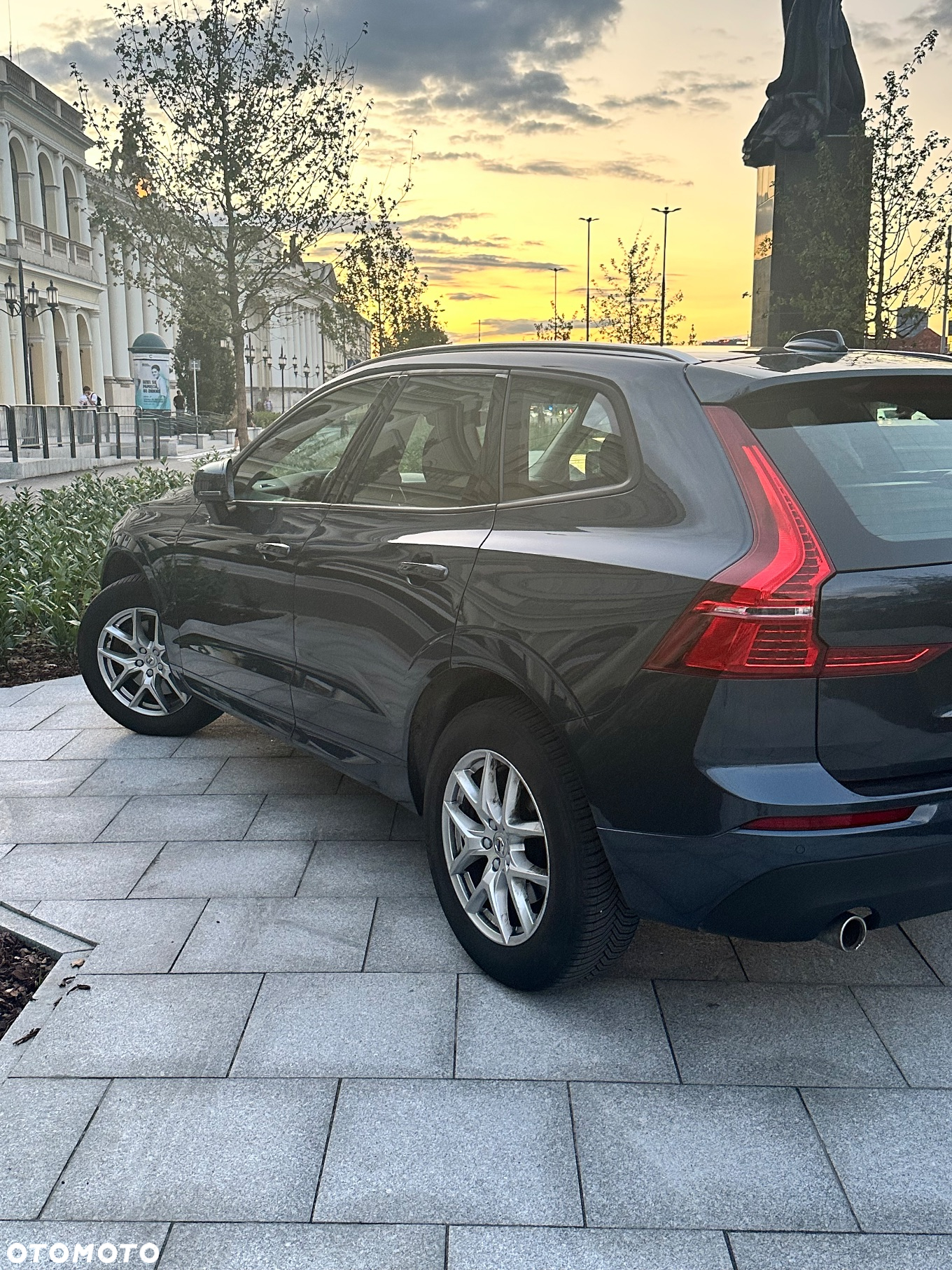Volvo XC 60 T4 Momentum - 9