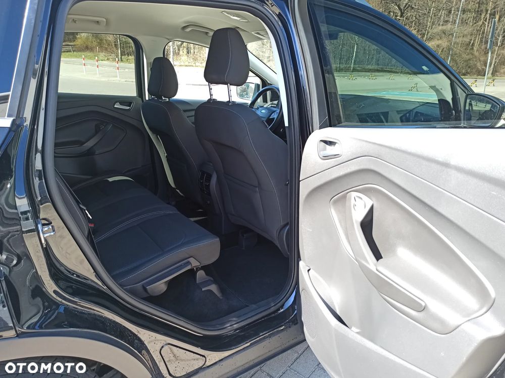 Ford Kuga - 19