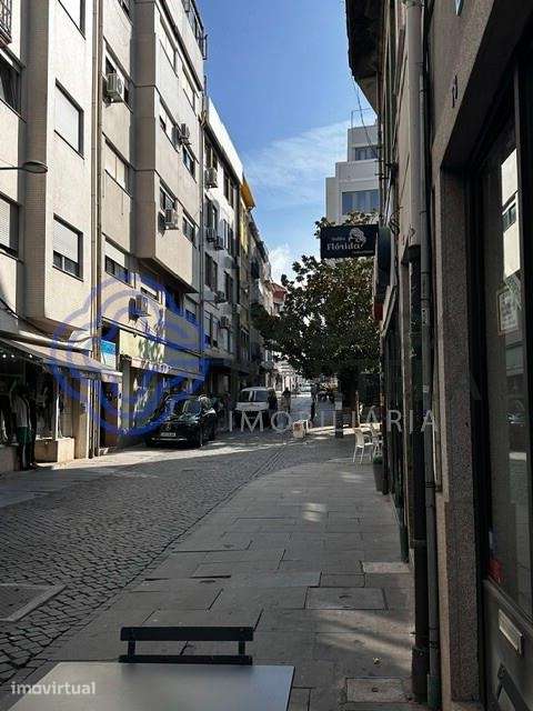 Lopa para Trespasse e Venda na Rua St Ildefonso/Praça Poveiros - Grande imagem: 4/14