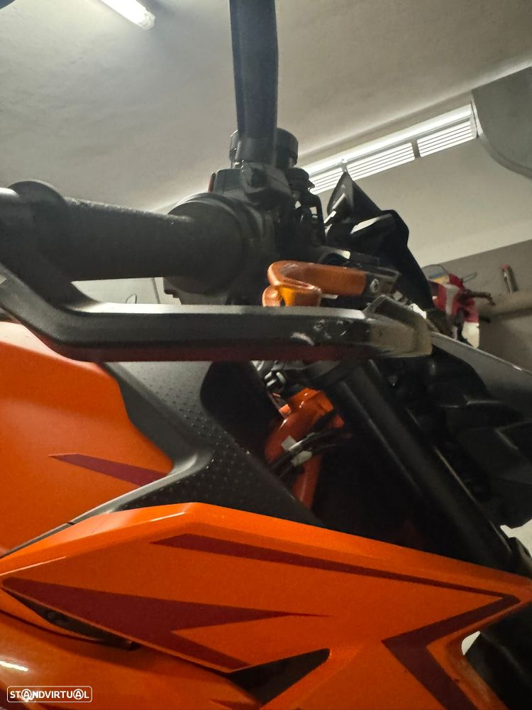 KTM 1390 Super Duke R - 11