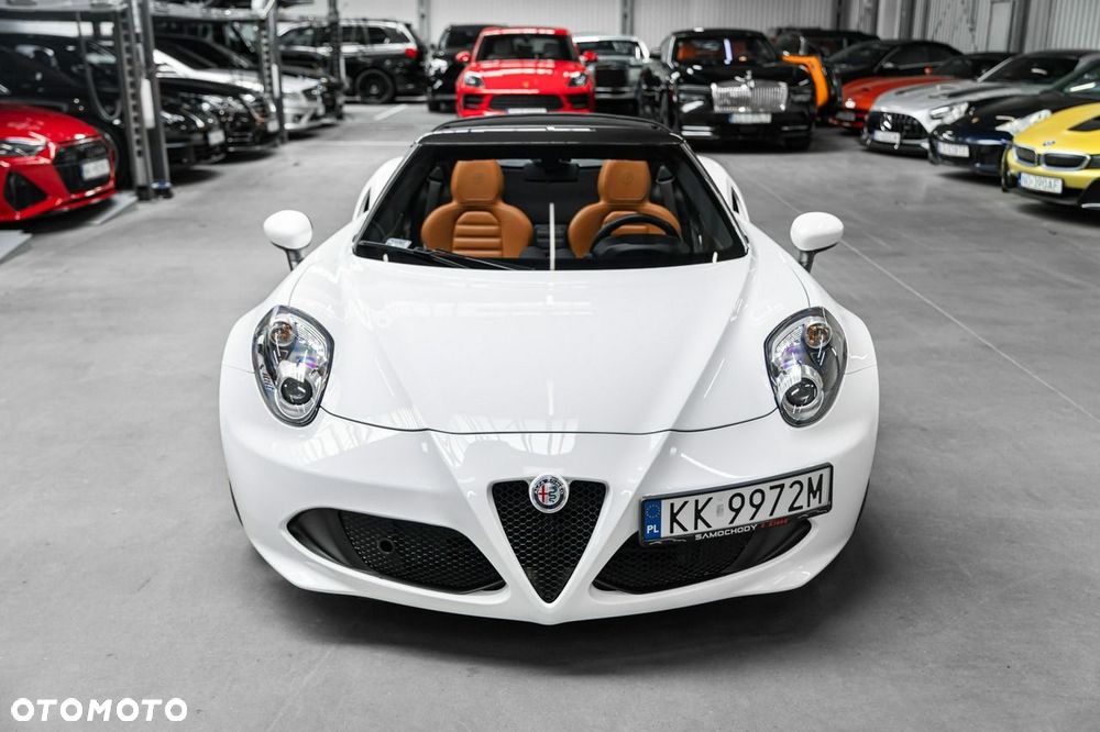 Alfa Romeo 4C - 4
