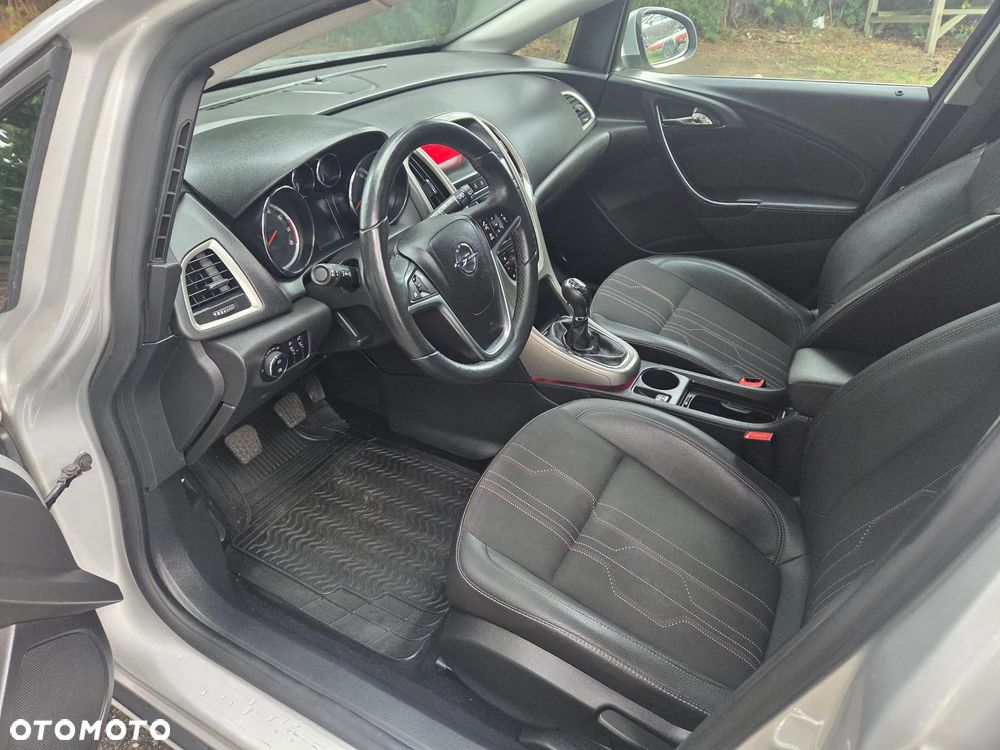 Opel Astra 1.4 Turbo ecoFLEX Start/Stop 150 Jahre - 10