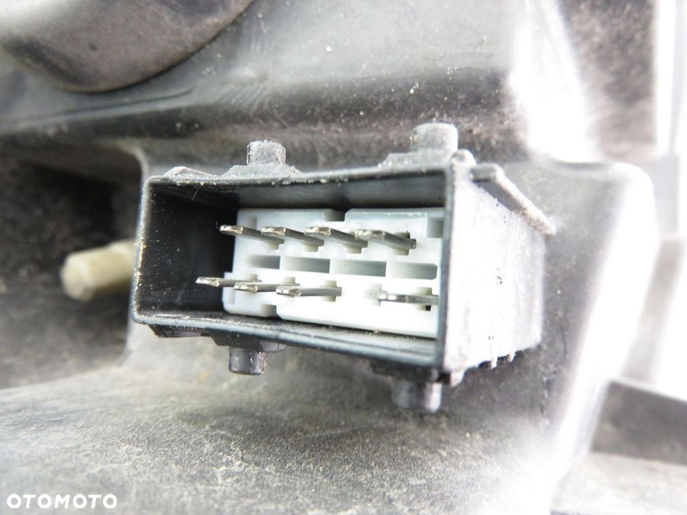 LAMPA LEWA PRZEDNIA PEUGEOT 407 0301213203 - 2