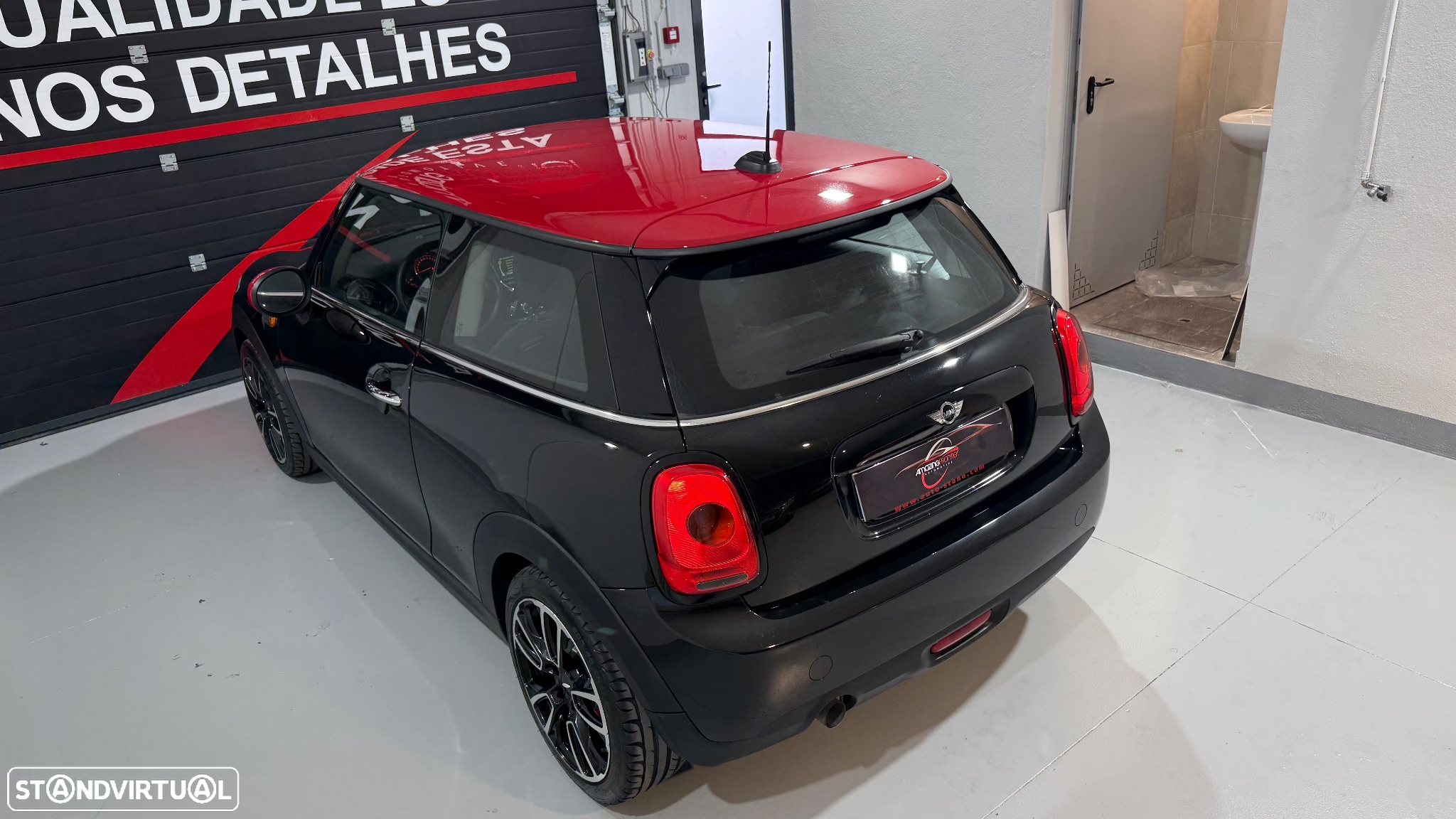MINI 3 Portas One D - 10