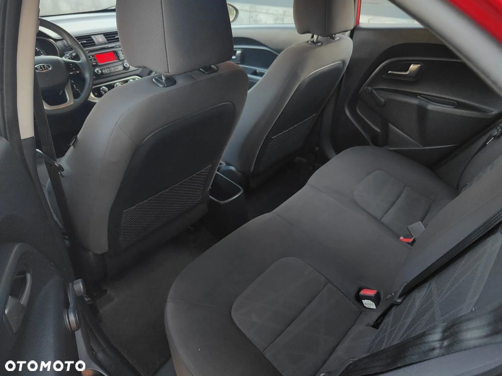 Kia Rio 1.2 Attract - 12