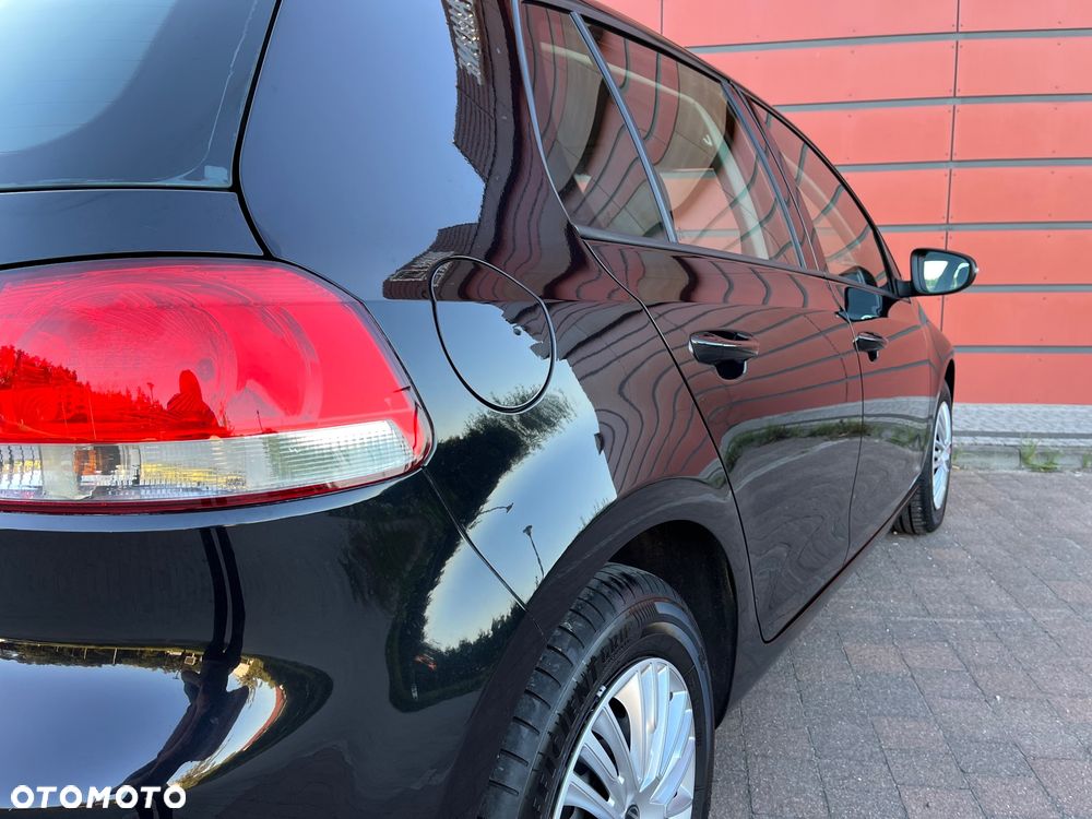 Volkswagen Golf - 22