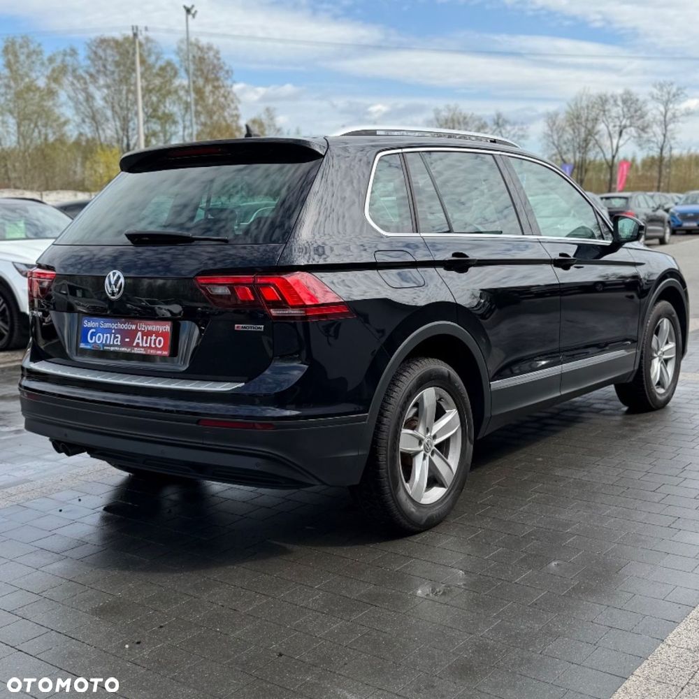 Volkswagen Tiguan - 12