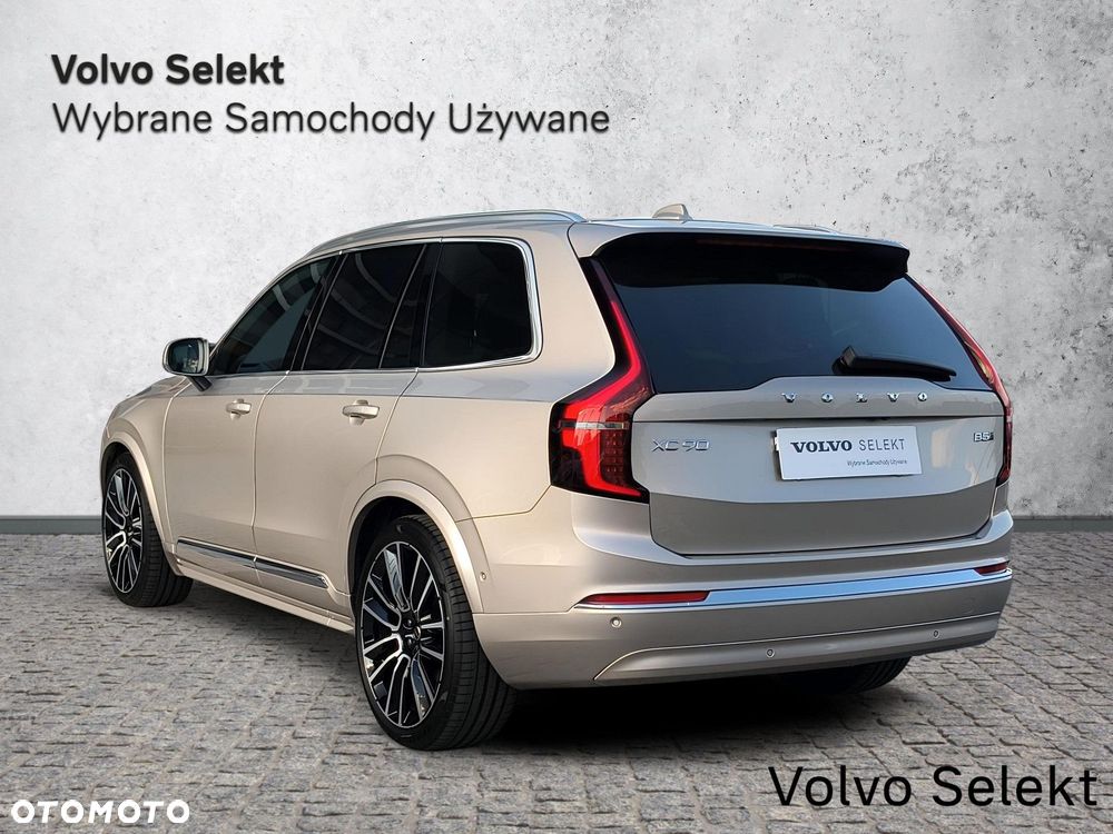 Volvo XC 90 - 9