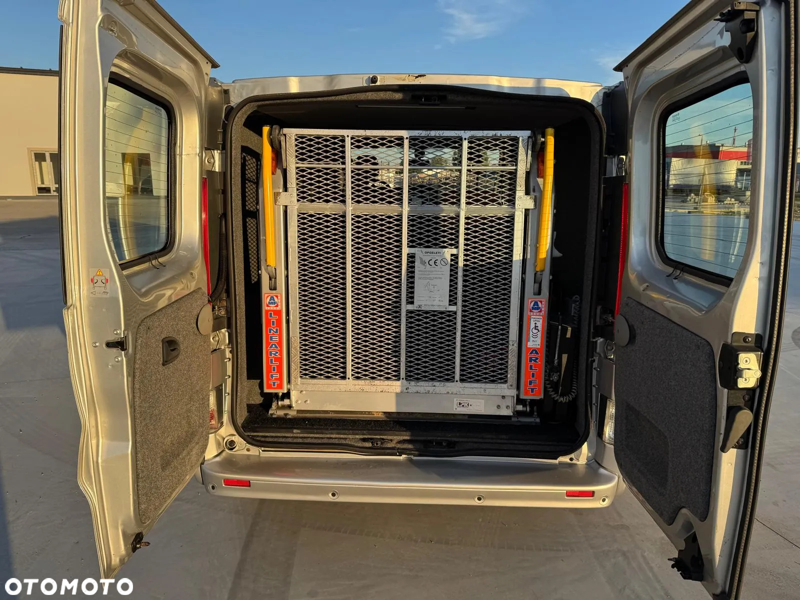 Opel Vivaro 2.0 CDTI L2H1 Easytronic - 13