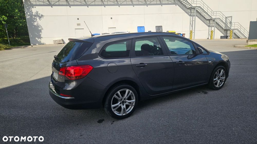 Opel Astra 1.4 Turbo 150 Jahre - 15