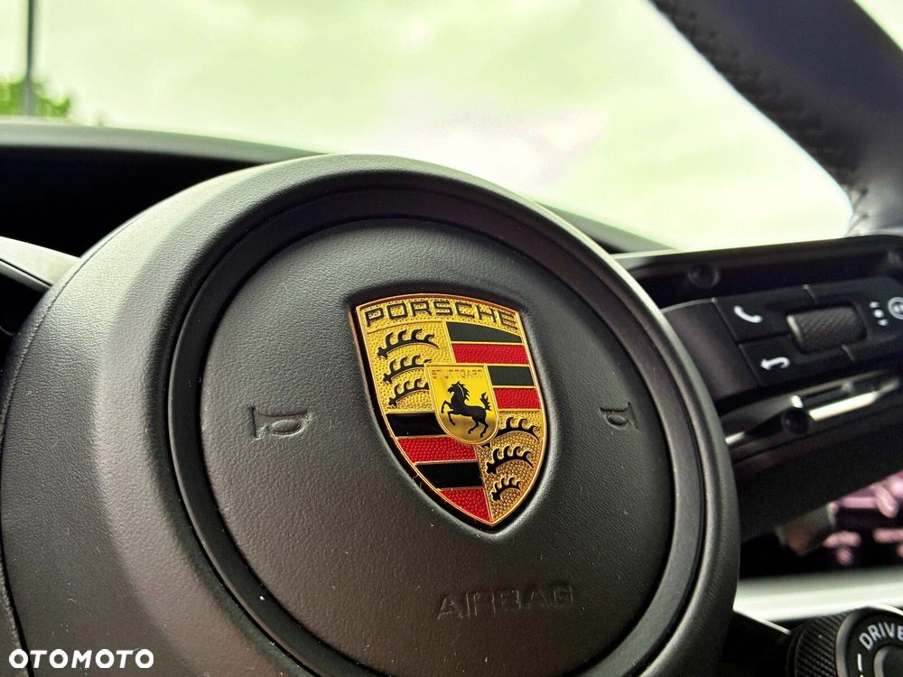 Porsche 911 - 33