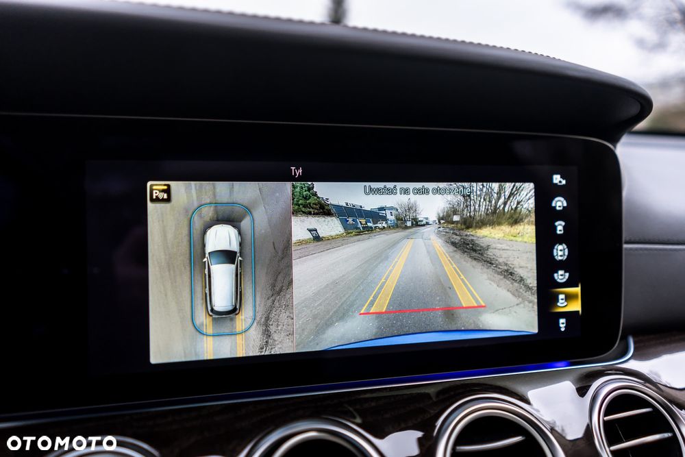 Mercedes-Benz Klasa E AMG 63 S 4Matic+ 9G-TRONIC - 26