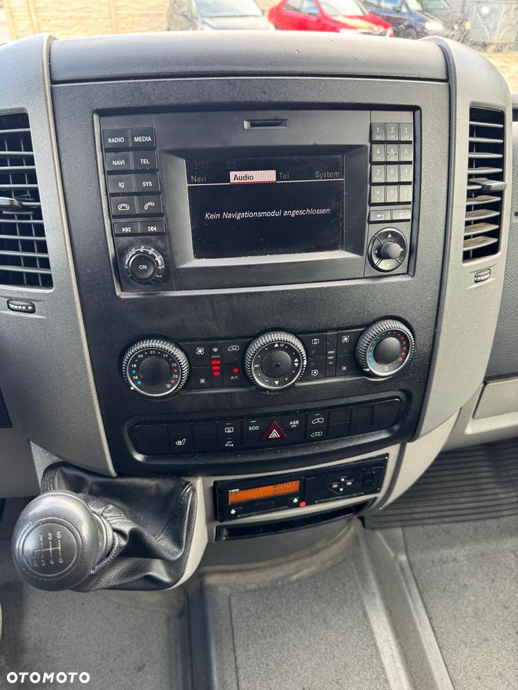 Mercedes-Benz Sprinter - 33