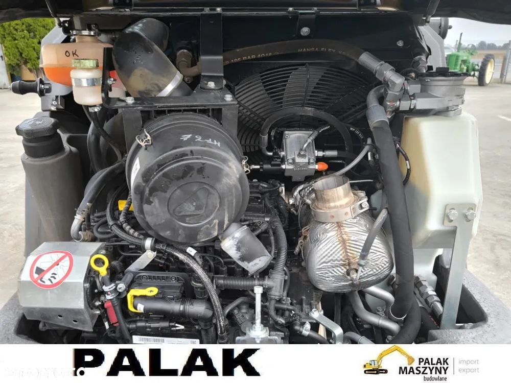 Mecalac Ładowarka przegubowa MECALAC    AX 700,  2020 rok - 16