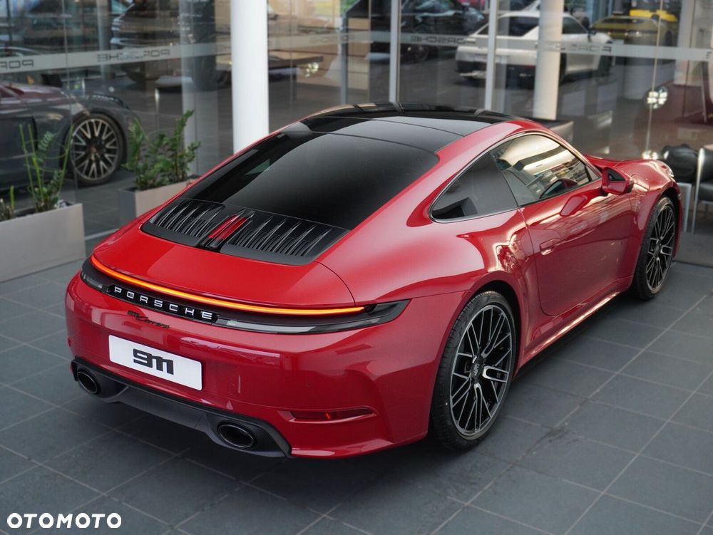 Porsche 911 Carrera - 14