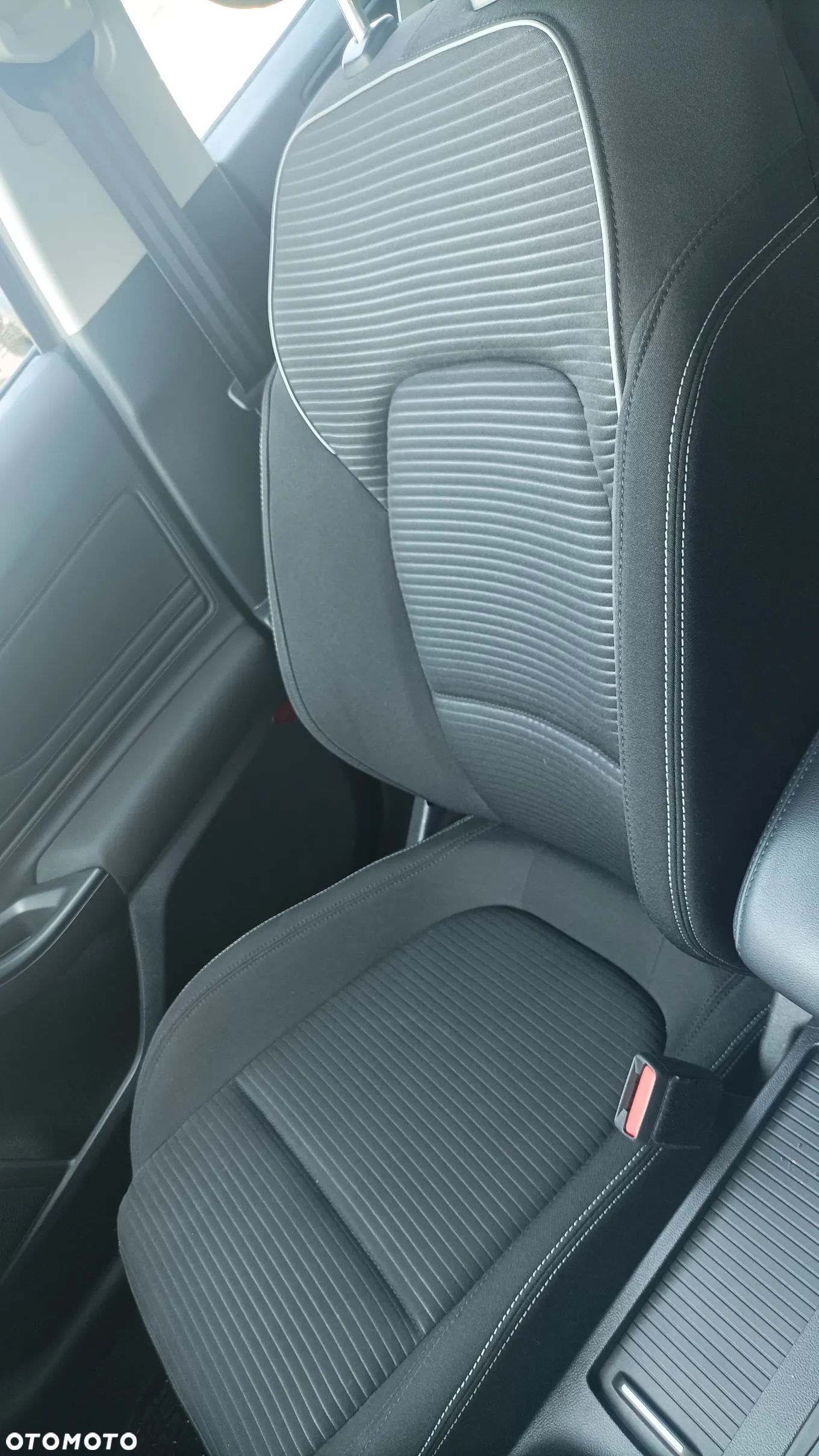 Ford Focus 1.0 EcoBoost Titanium - 28