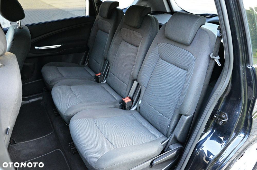 Ford S-Max - 34