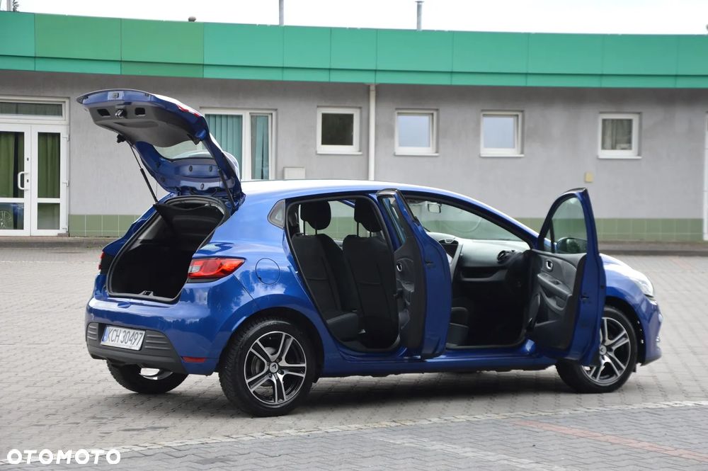 Renault Clio 1.2 16V Limited - 23