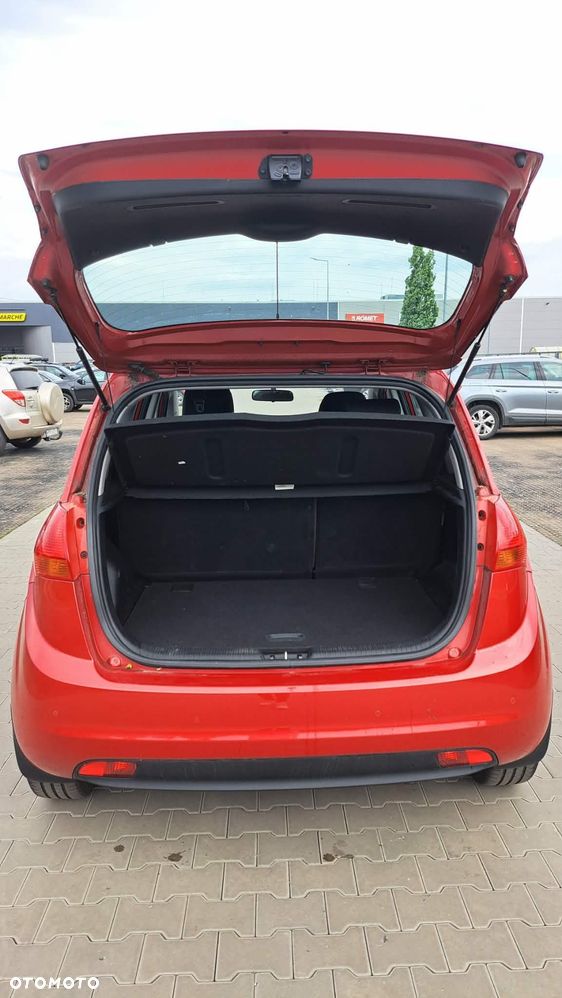 Kia Venga 1.6 M - 9