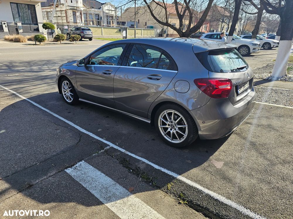 Mercedes-Benz A 200 7G-DCT - 4