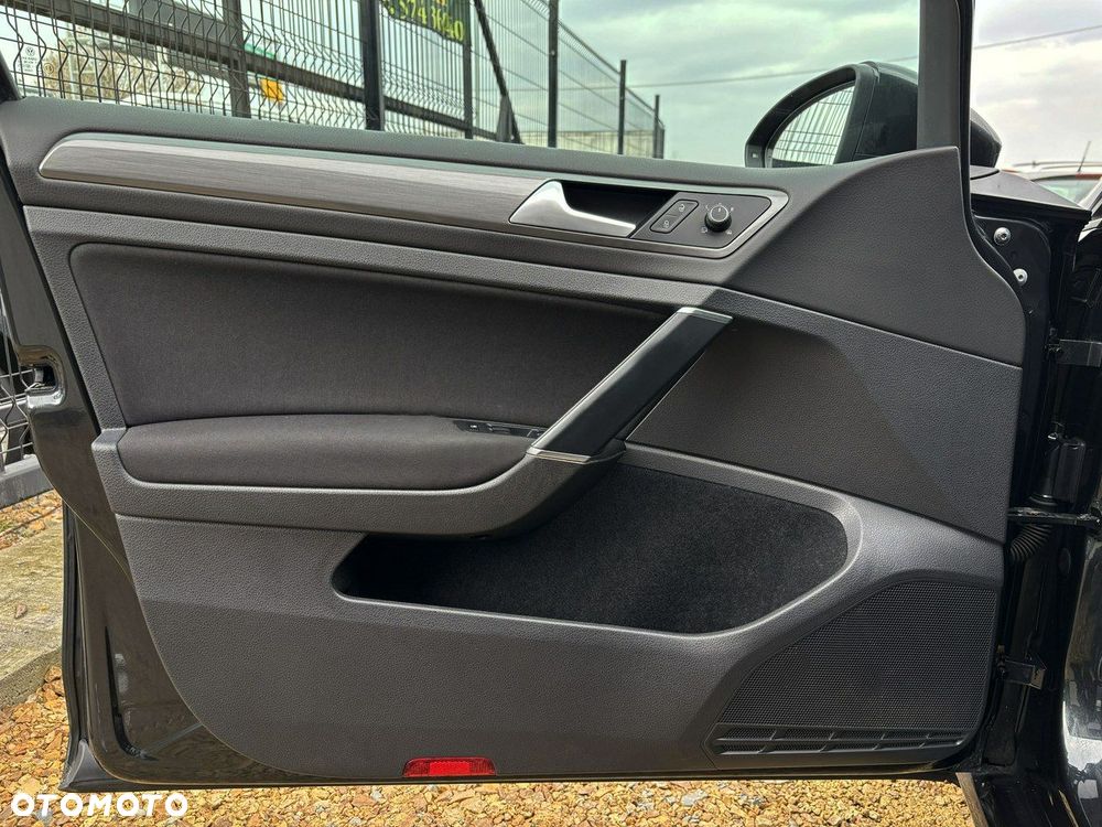 Volkswagen Golf 1.4 TSI BMT Highline - 12