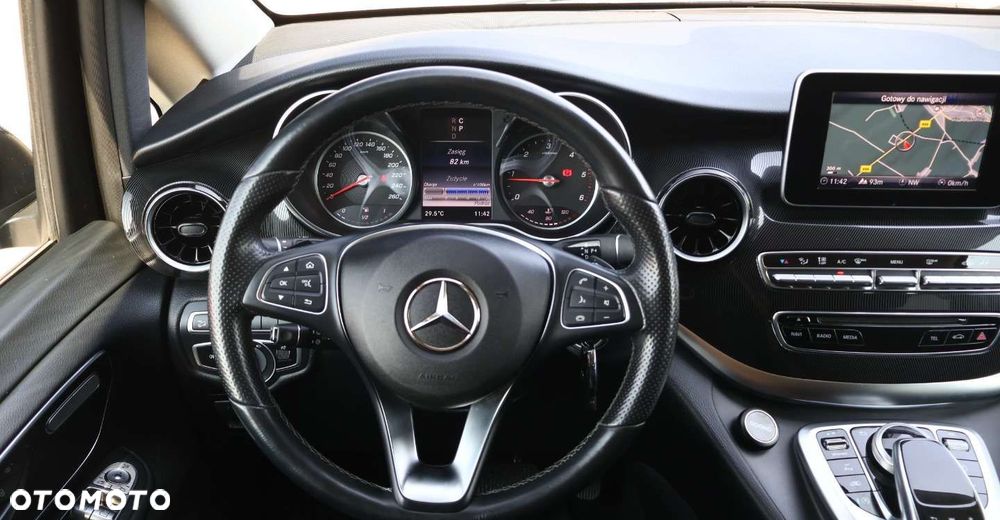 Mercedes-Benz Klasa V - 25
