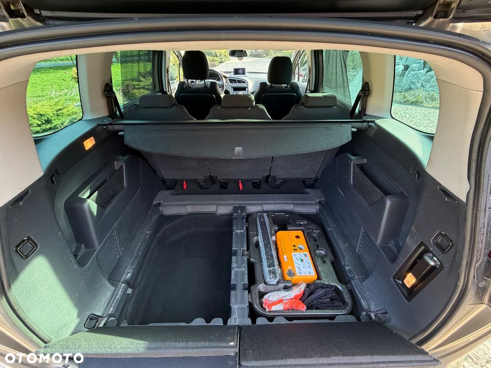 Peugeot 5008 HDI FAP 160 Automatik Allure - 33