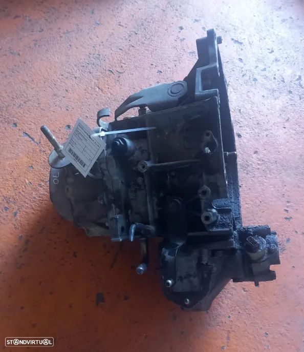 Caixa de Velocidades Citroen Berlingo/Peugeot Partner 1.9D Ref: 20TD70 - 2