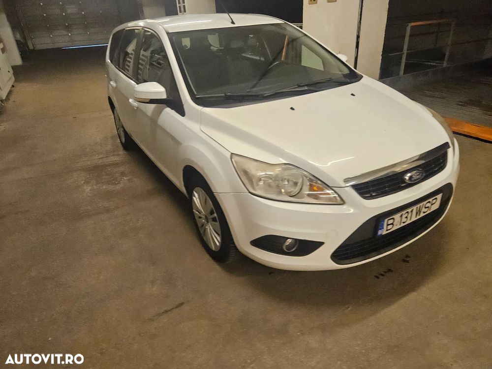 Ford Focus 1.4i Anniversary - 11