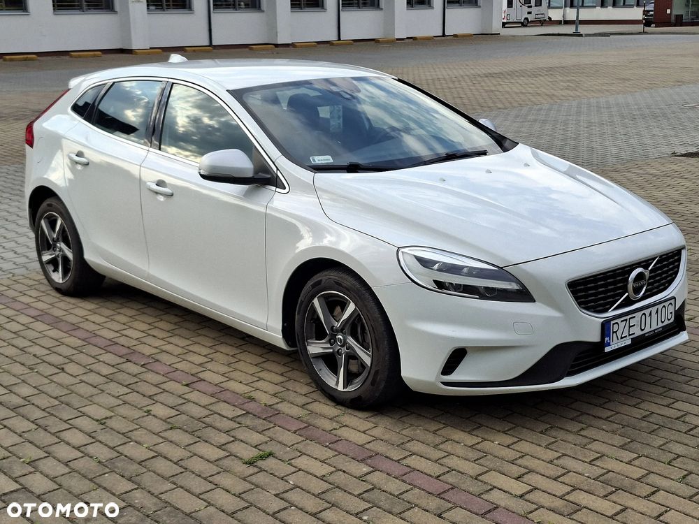 Volvo V40 D3 R-Design Momentum - 17