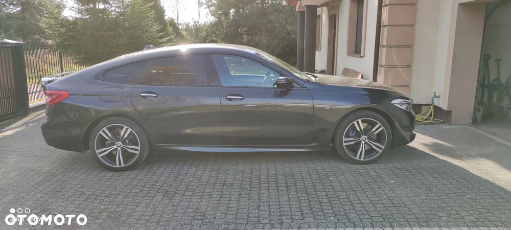 BMW 6GT - 22