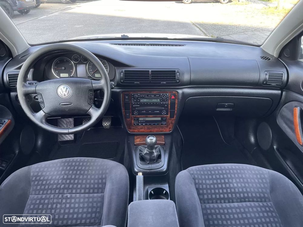 VW Passat Variant 1.9 TDi Confortline - 28