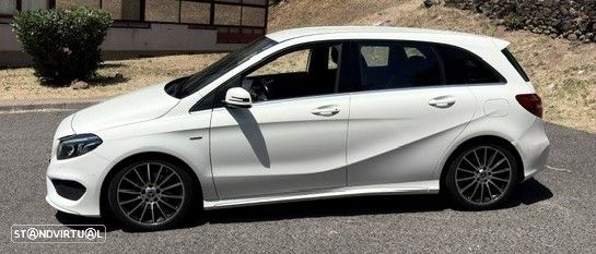 Mercedes-Benz B 180 (CDI) d 7G-DCT AMG Line - 1