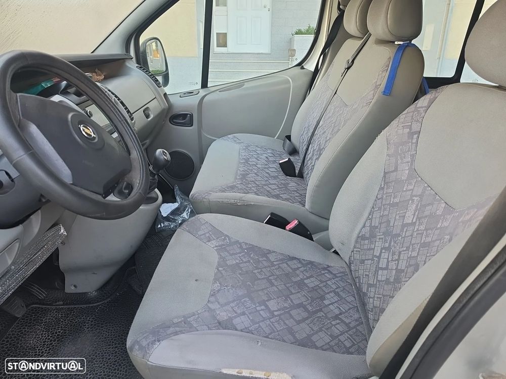 Opel Vivaro 1.9 DTi L2 H1 - 13