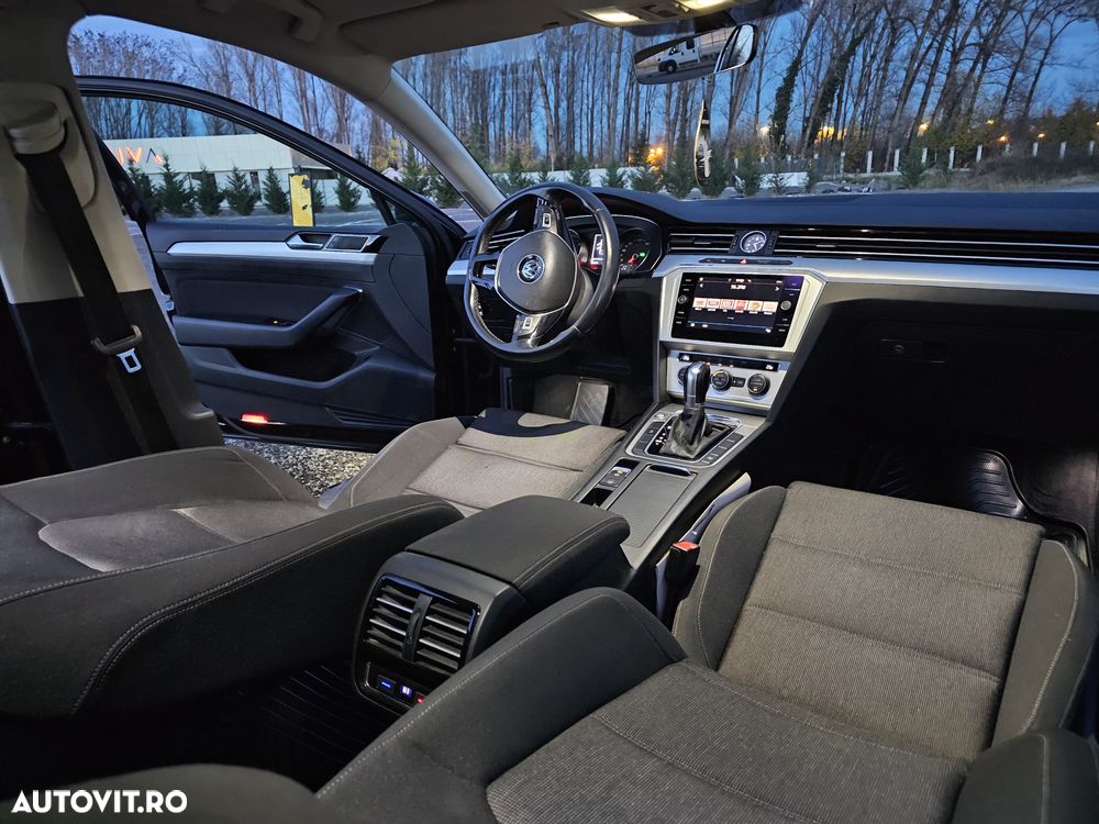Volkswagen Passat Variant 1.6 TDI SCR DSG Comfortline - 6