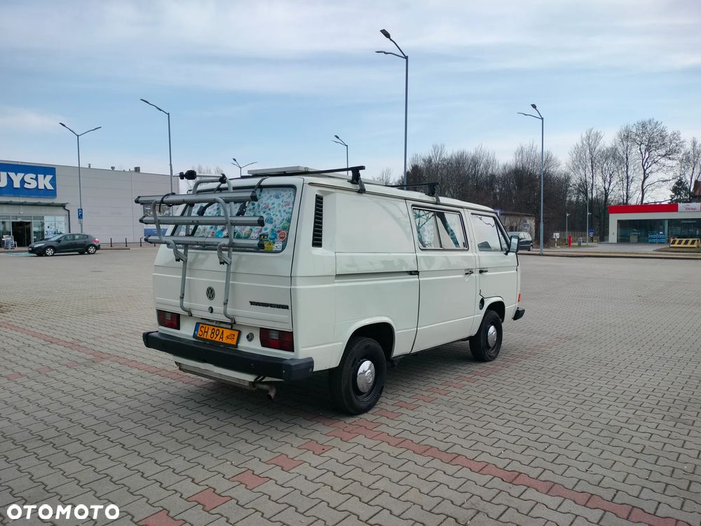Volkswagen Transporter - 4