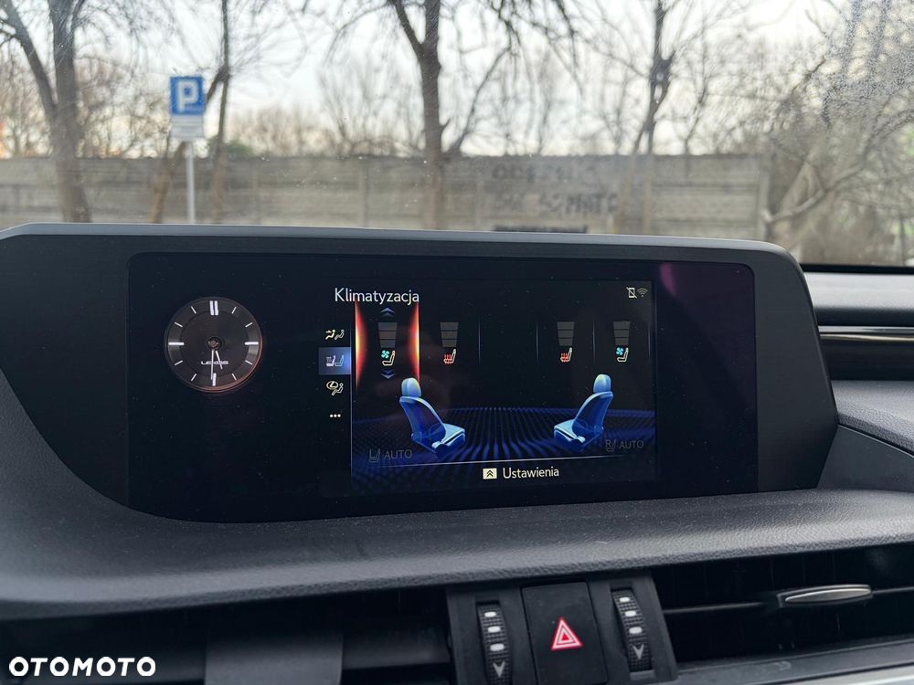 Lexus ES 300h Prestige - 22