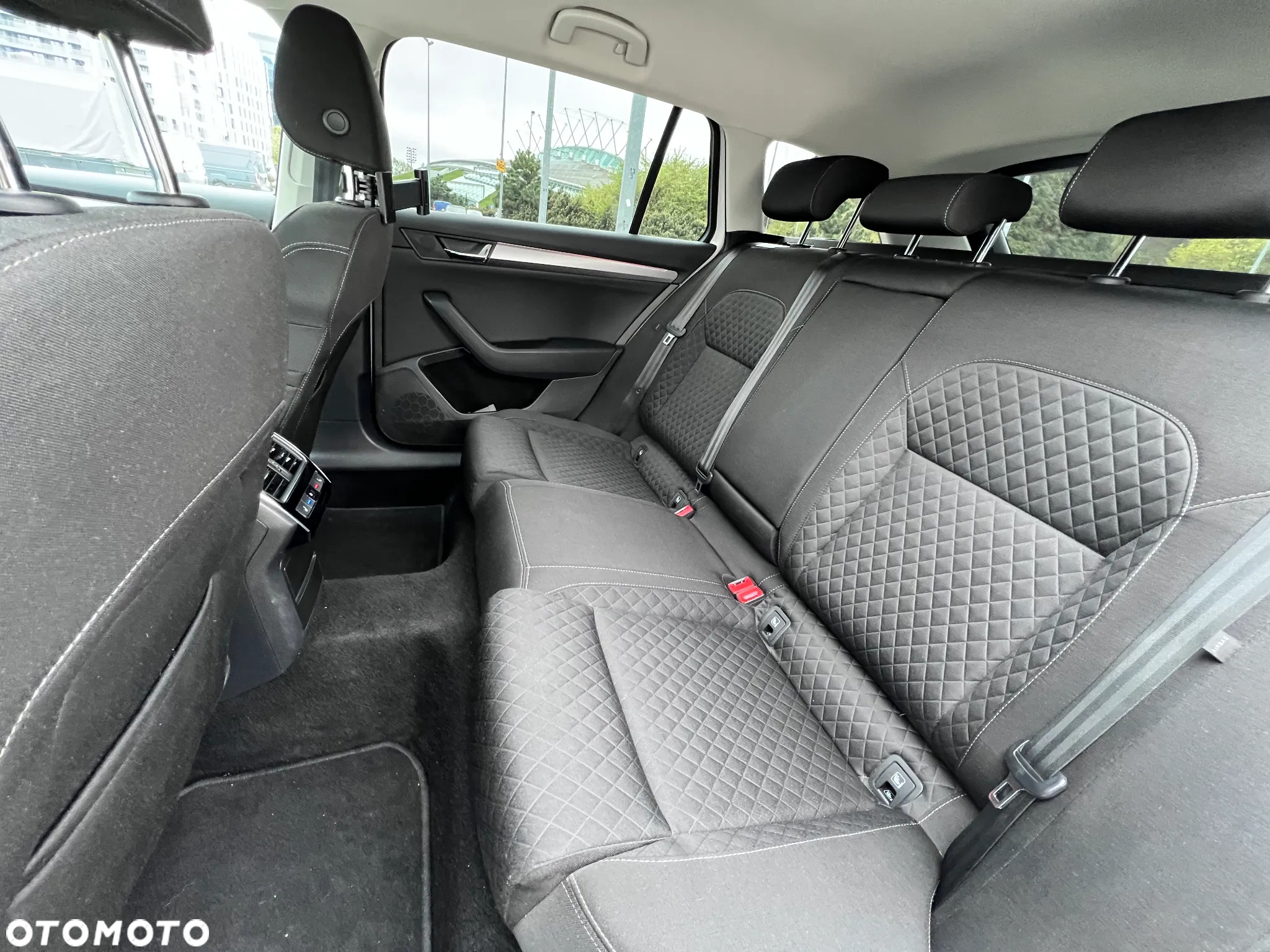Skoda Superb 2.0 TDI SCR Style DSG - 17