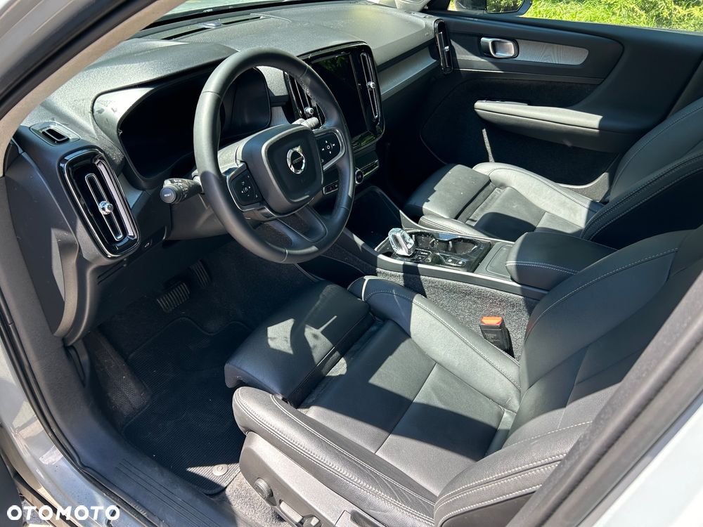 Volvo XC 40 B5 B AWD Momentum Pro - 9